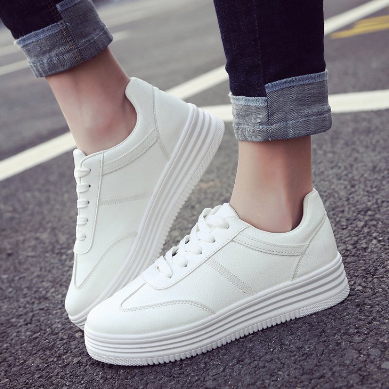 2020 spring new small white shoes female student running board shoes female heightened casual shoes breathable